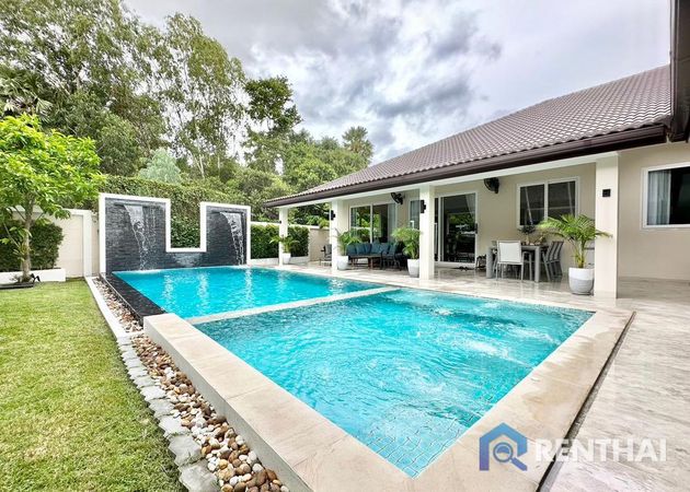 House 6 beds. 295 sq.m. - photo 1