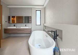House 3 beds. 331 sq.m. - photo 4