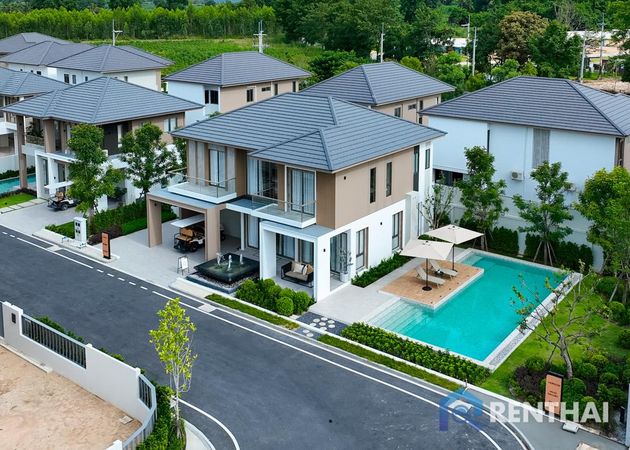 House 4 beds. 263 sq.m. - photo 1