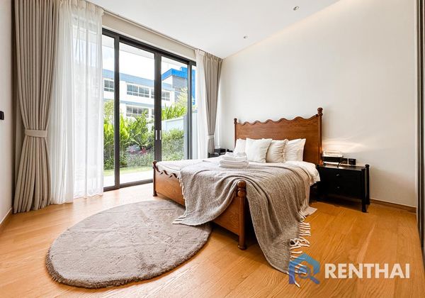 Villa 4 beds. 398 sq.m. - photo 2