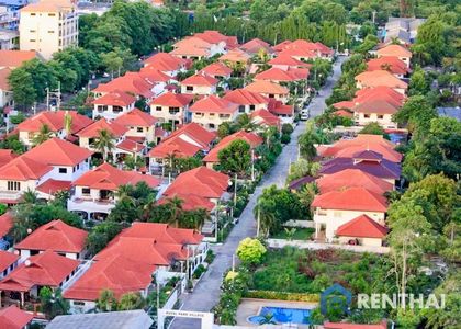 Royal Park Village - photo 1