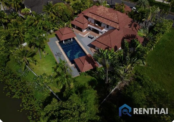 House 4 beds. 1600 sq.m. - photo 2