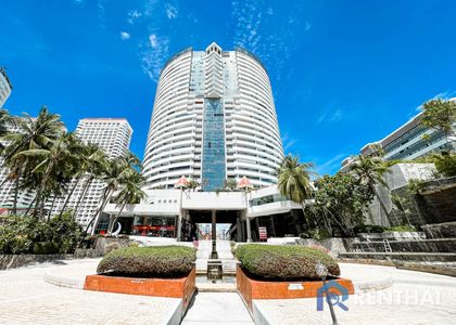 Jomtien Plaza Condotel - фото 1