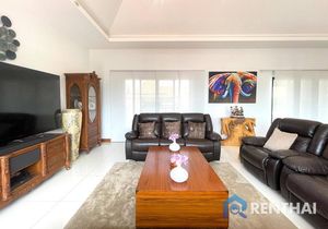 House 3 beds. 380 sq.m. - photo 2
