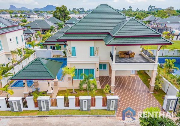 House 4 beds. 339 sq.m. - photo 2