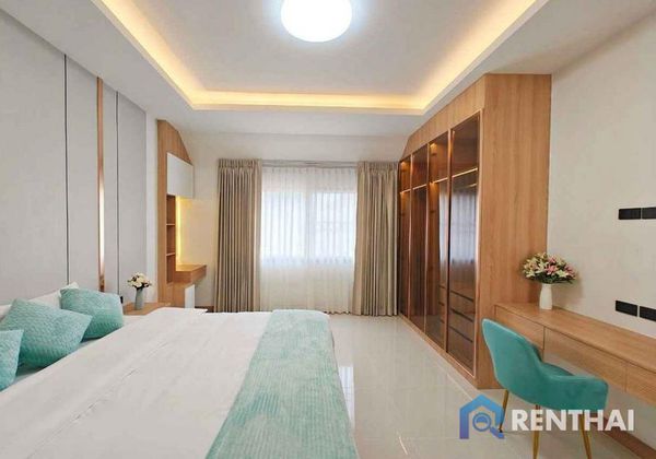House 4 beds. 220 sq.m. - photo 4