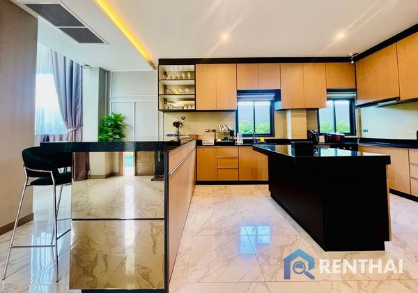 House 4 beds. 257 sq.m. - photo 4
