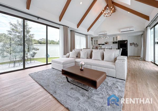 House 5 beds. 355 sq.m. - photo 3