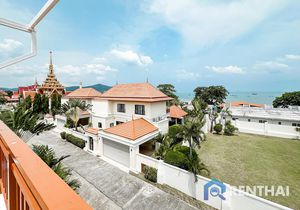 Villa 4 beds. 530 sq.m. - photo 2