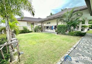 House 6 beds. 295 sq.m. - photo 4