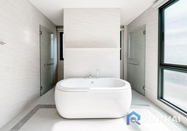 House 4 beds. 300 sq.m. - photo 3