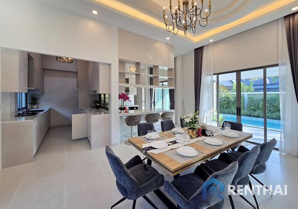 House 4 beds. 270 sq.m. - photo 2
