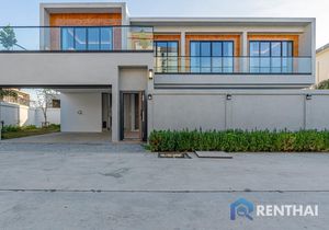 House 4 beds. 316 sq.m. - photo 2
