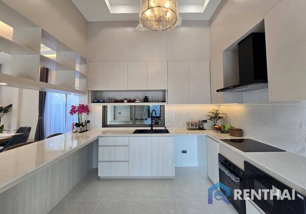 House 4 beds. 270 sq.m. - photo 4
