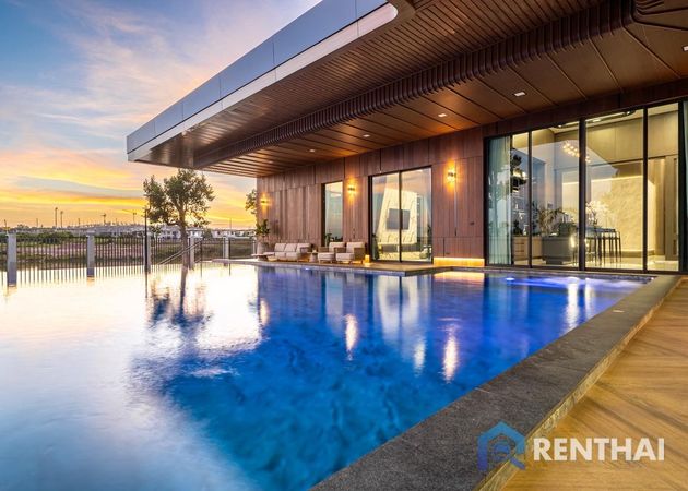 House 6 beds. 989 sq.m. - photo 1